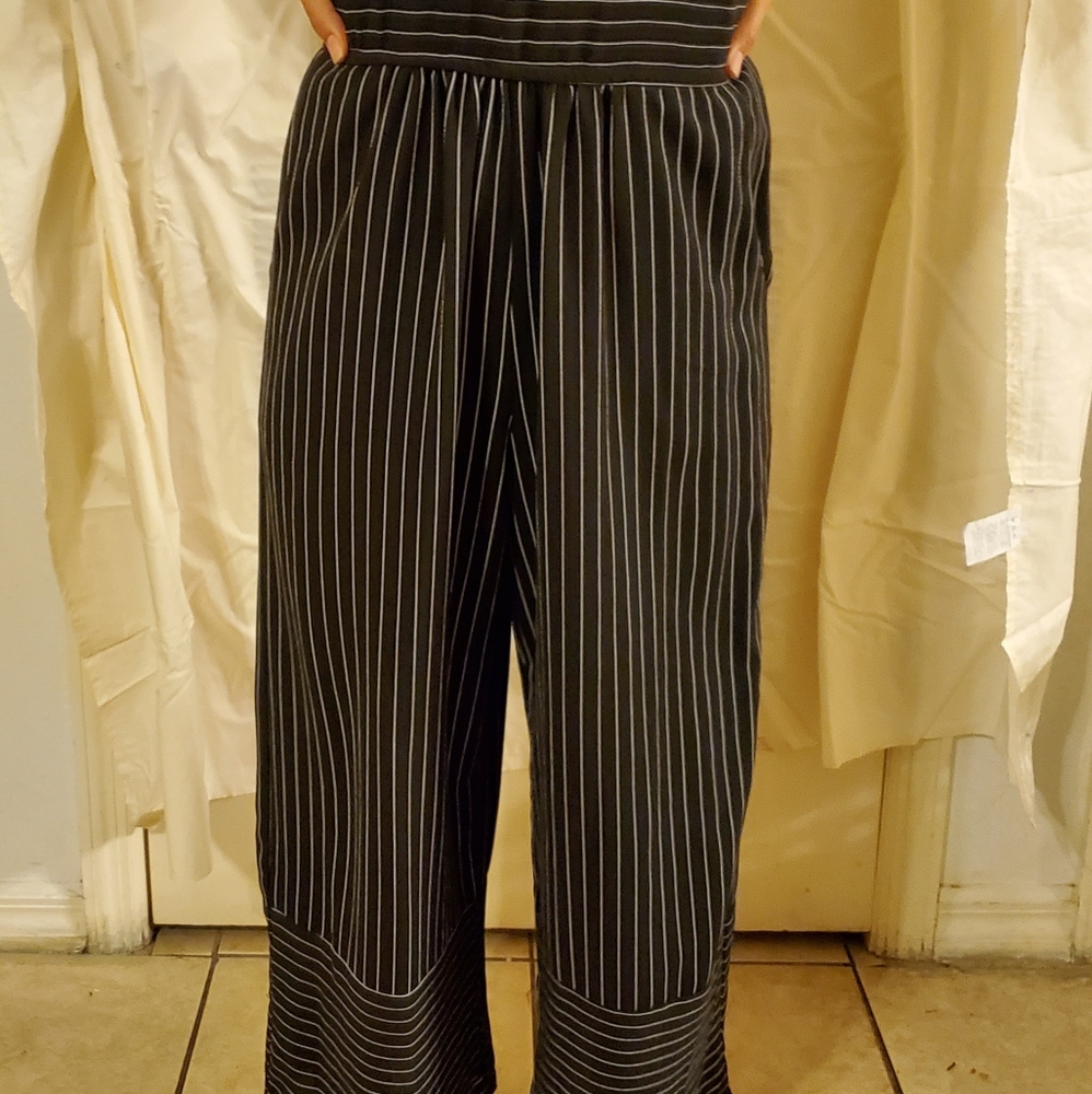 Jumpsuit - Picture 3 of 4